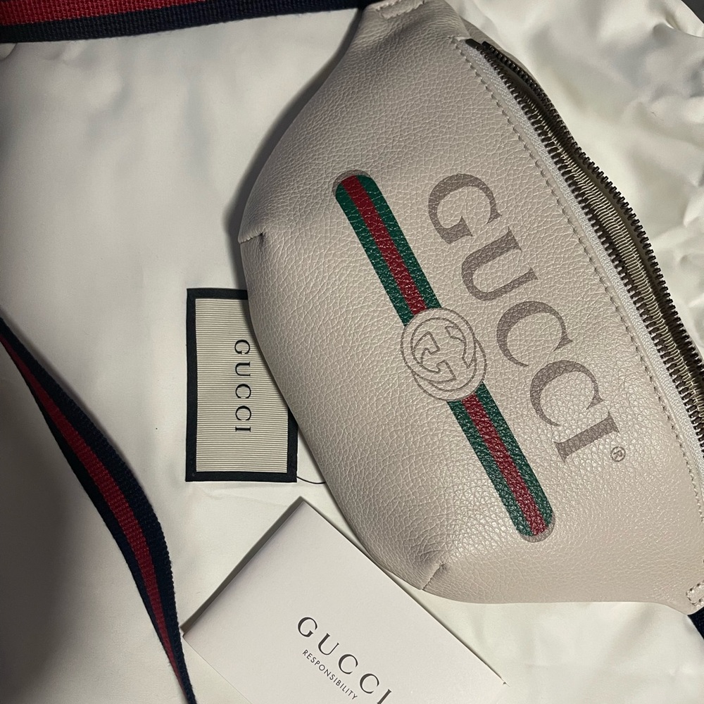 Gucci belt bag / vintage logo